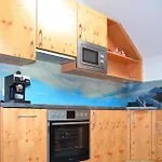 - Apartmán