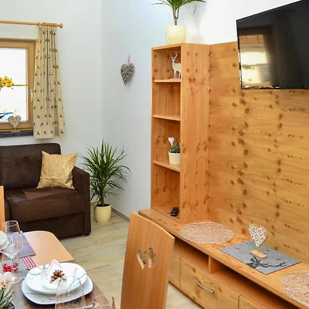 شقة - Weisspriach